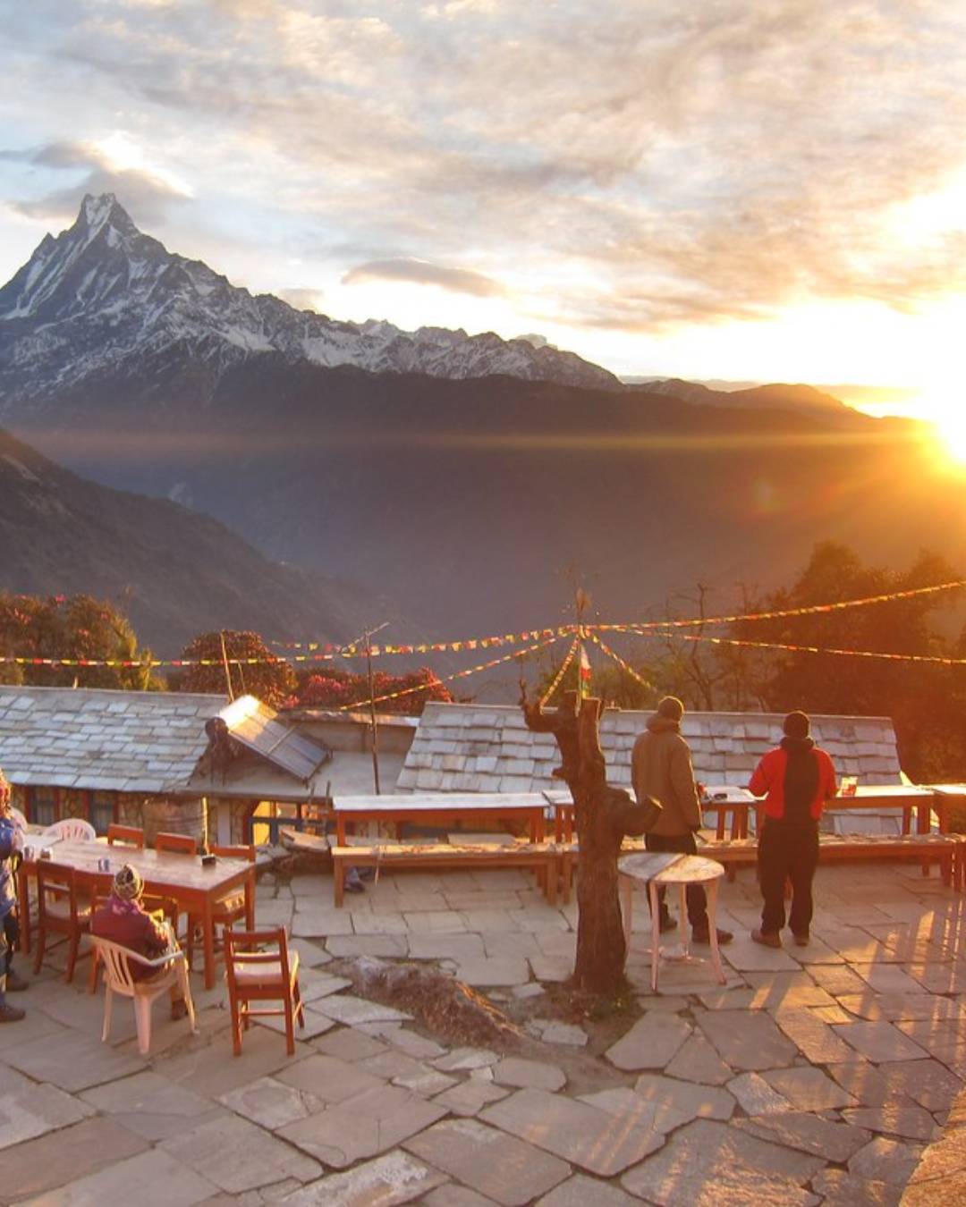 sunrise ghandruk nepal