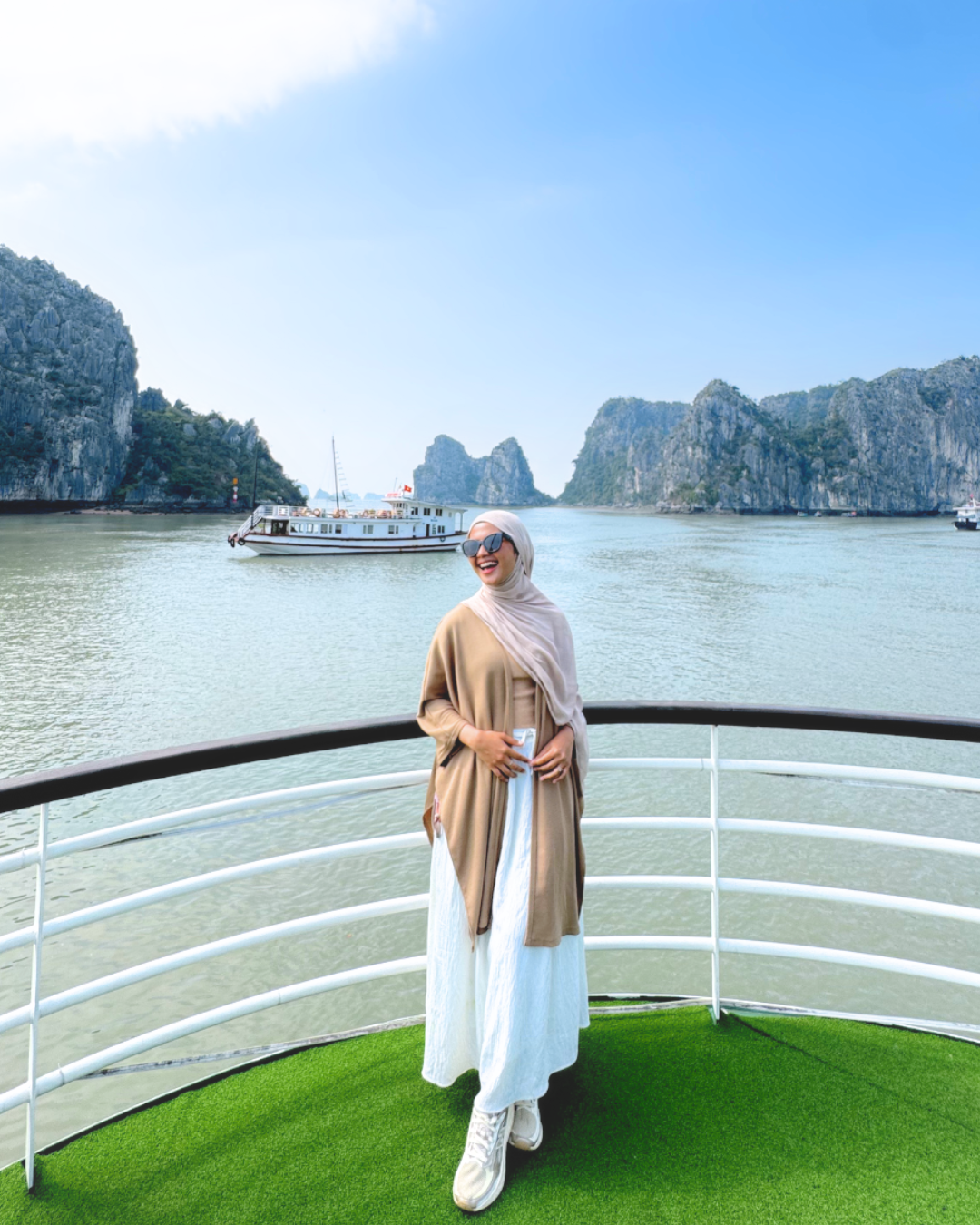 Copy of Vietnam along bay (5)
